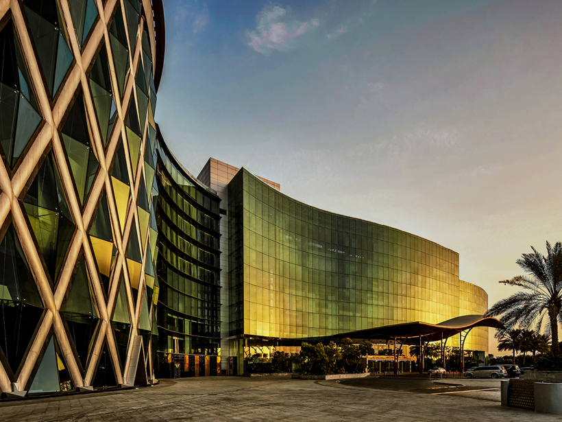 INTERIOR, ARCHITECTURE AND AERIAL PHOTOGRAPHY & MOTION